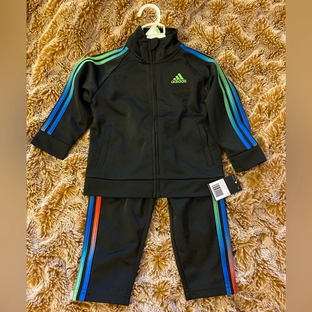NWT Adidas boys track suit in size 18 months - Picture 4 of 5